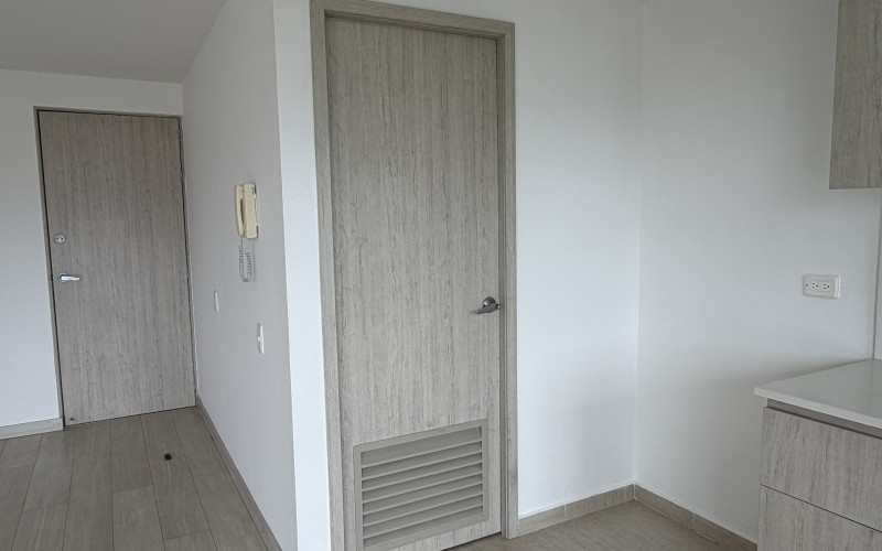 Apartment for Sale in Sabaneta | 66m², 2 Bed + Den, Floor 16 Mountain View