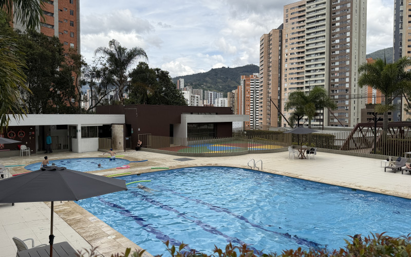 Apartment for Sale in Sabaneta | 66m², 2 Bed + Den, Floor 16 Mountain View