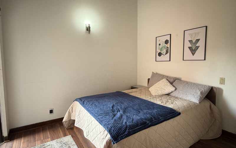 SPACIOUS & ELEGANT FURNISHED APARTMENT IN LAURELES