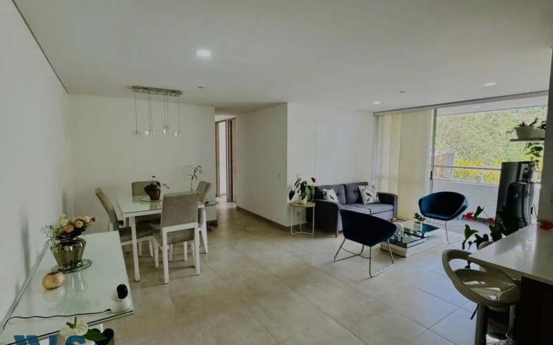 Apartamento en Envigado en Loma de los Mesa