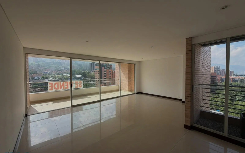Apartamento en Medellín en Loma de los Parra