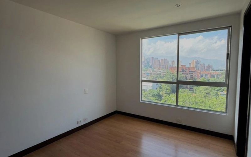 Apartamento en Medellín en Loma de los Parra