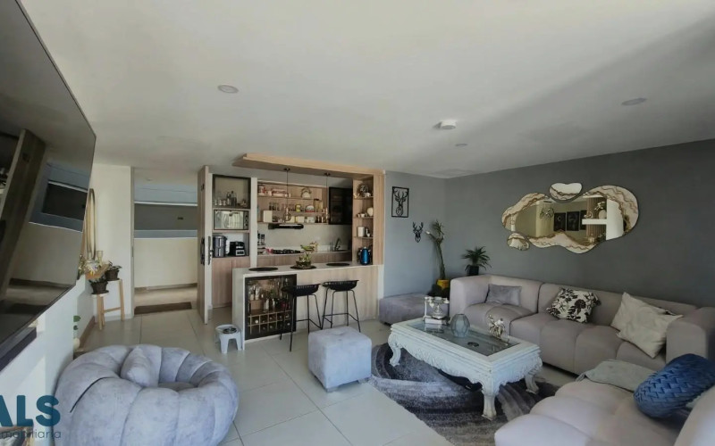 Apartamento en Medellín en Ciudad del Rio