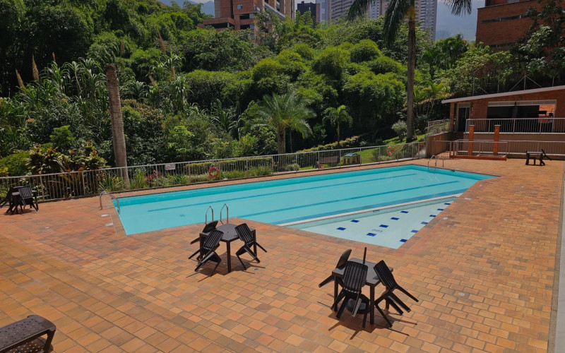 Apartamento en Envigado en Loma de Cumbres