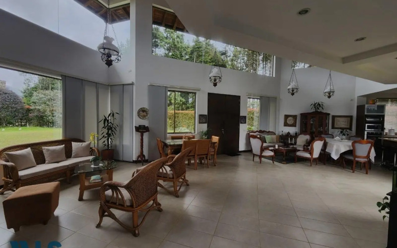 Casa en Envigado en Loma del Escobero