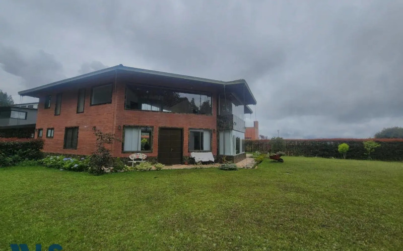 Casa en Envigado en Loma del Escobero