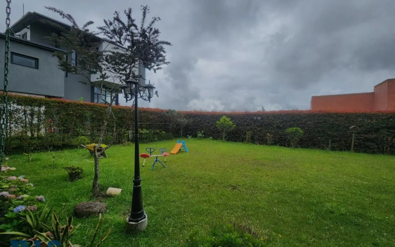 Casa en Envigado en Loma del Escobero