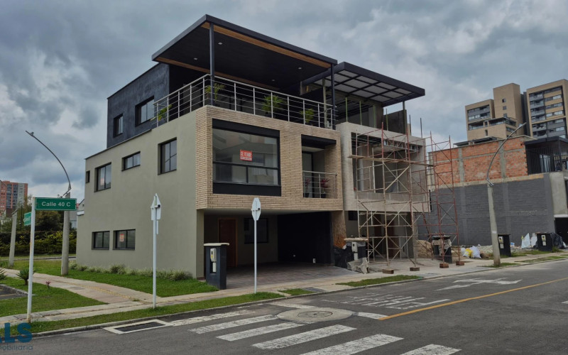 Casa en Rionegro en V. Barro Blanco