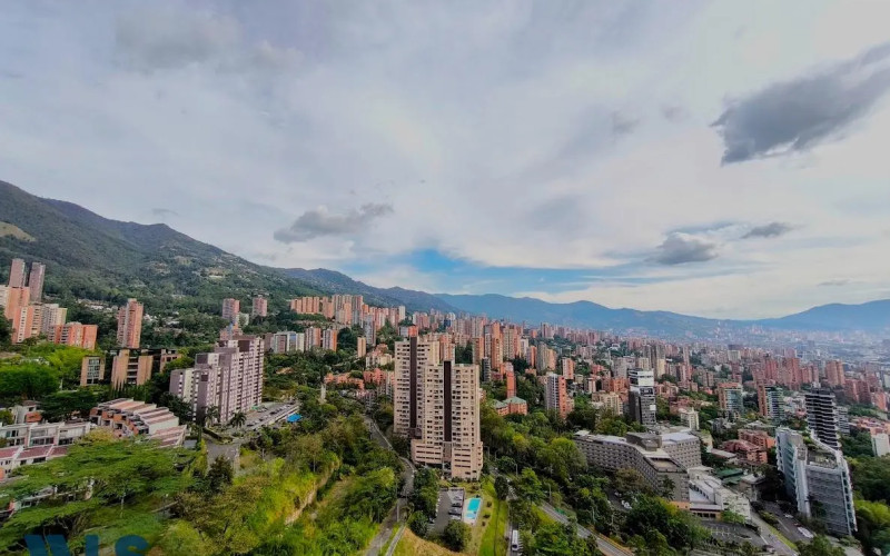 Apartamento en Medellín en Altos del Poblado