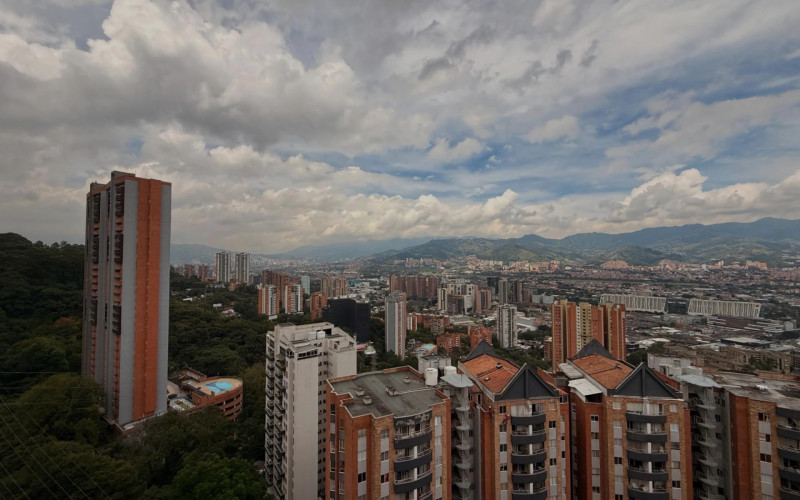 Apartamento en Medellín en Loma del Indio