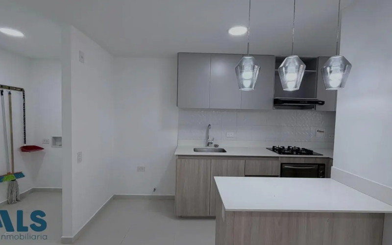 Apartamento en Medellín en Los Colores