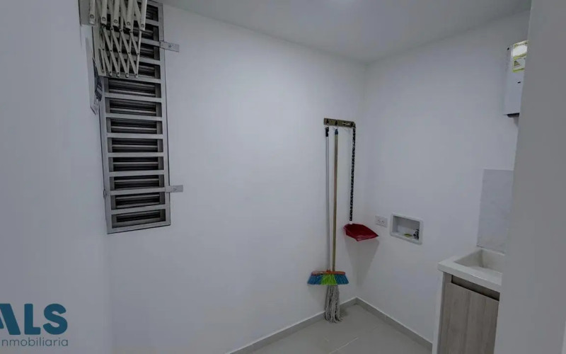 Apartamento en Medellín en Los Colores
