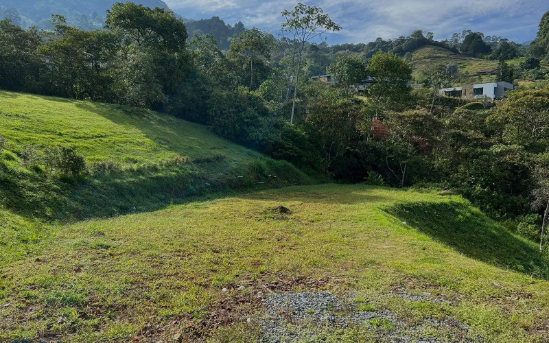 Lote Residencial en Envigado en Loma del Escobero