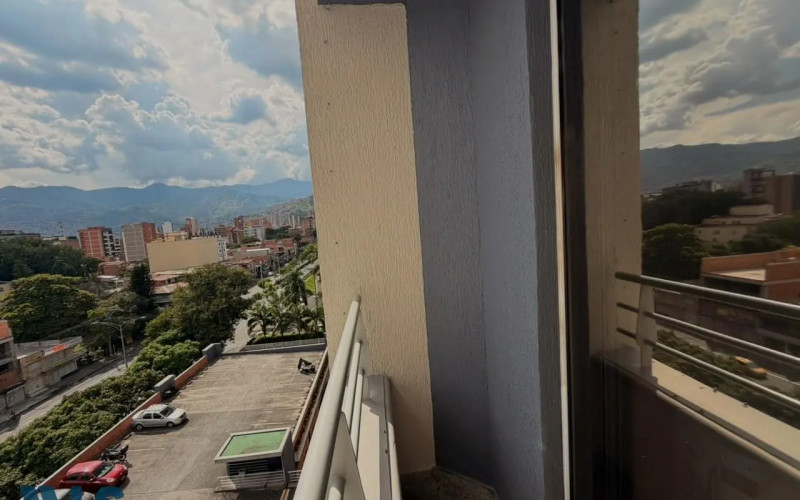 Apartamento en Medellín en Los Colores
