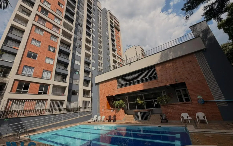 Apartamento en Medellín en Los Colores