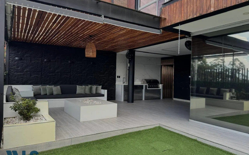 Casa en Envigado en Loma El Atravesado