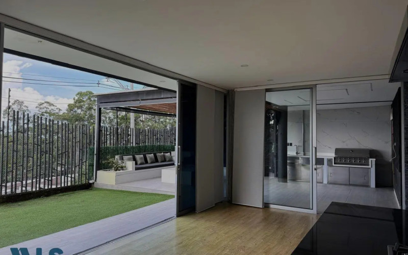 Casa en Envigado en Loma El Atravesado