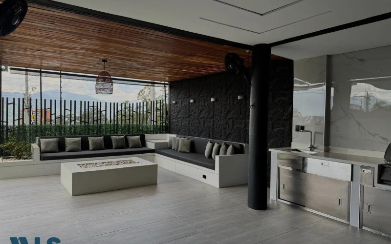 Casa en Envigado en Loma El Atravesado
