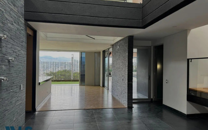 Casa en Envigado en Loma El Atravesado