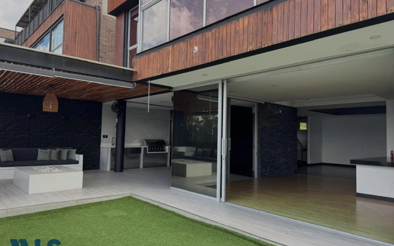 Casa en Envigado en Loma El Atravesado
