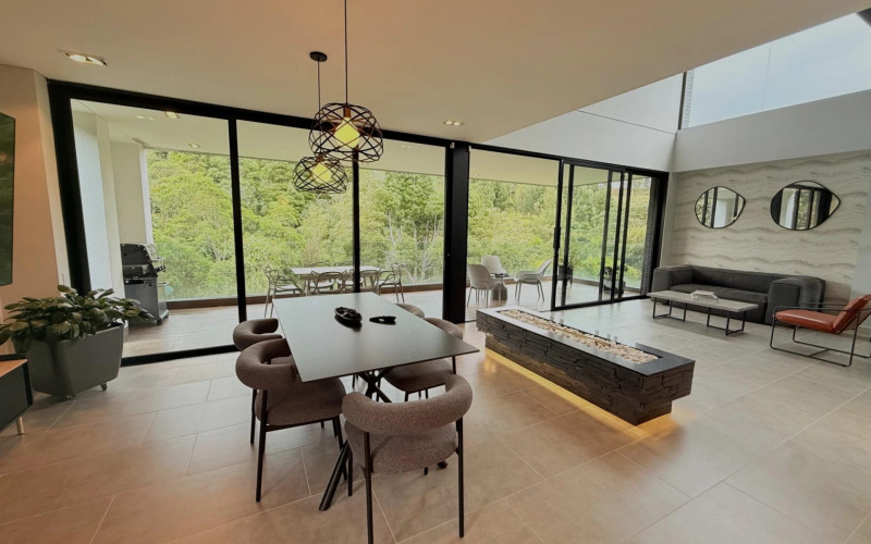 Casa en Envigado en Alto de las Palmas