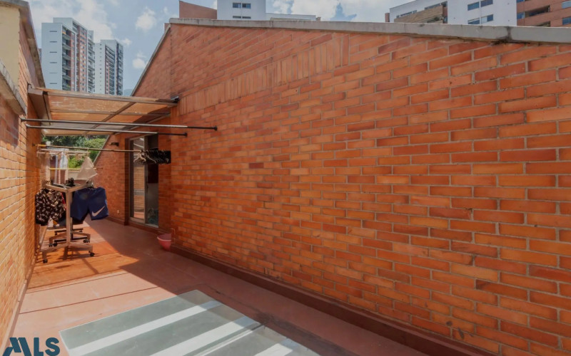 Casa en Medellín en El Tesoro