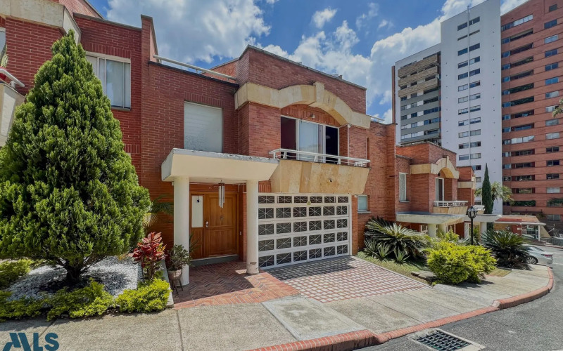 Casa en Medellín en El Tesoro
