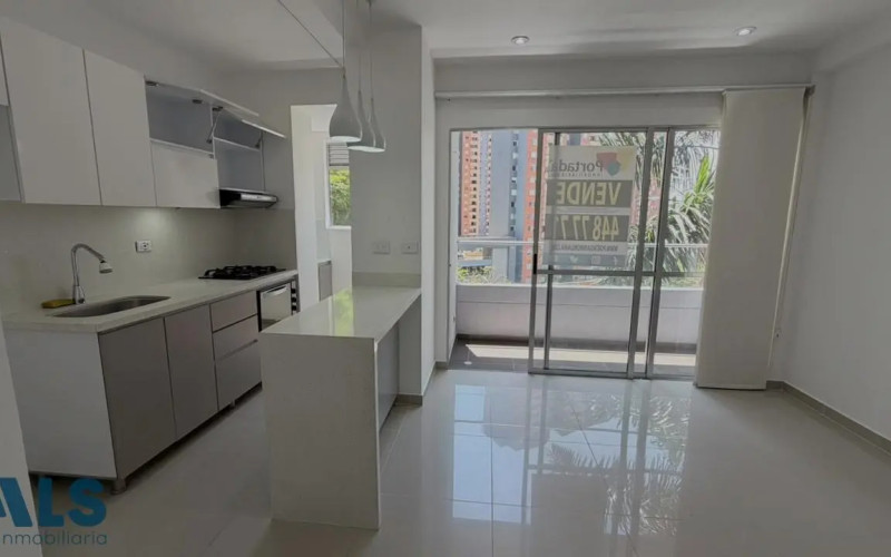Apartamento en Medellín en Los Colores