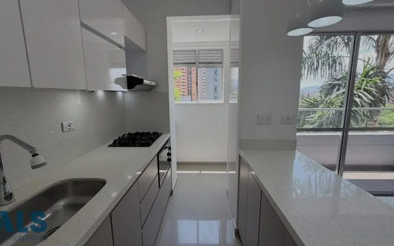 Apartamento en Medellín en Los Colores