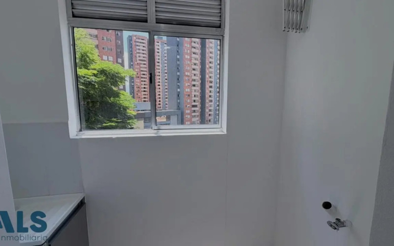Apartamento en Medellín en Los Colores