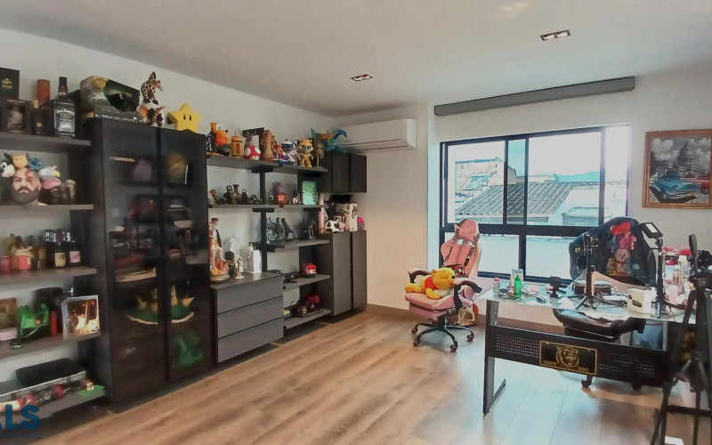 Casa en Medellín en Los Colores