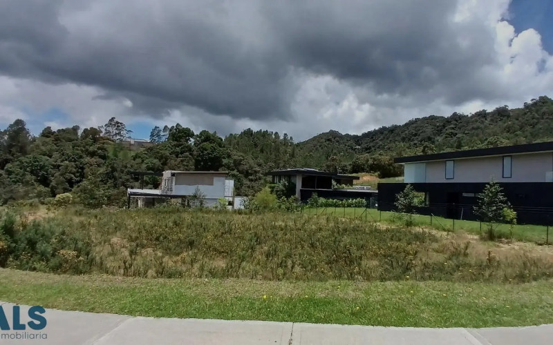 Lote Residencial en Envigado en Alto de las Palmas
