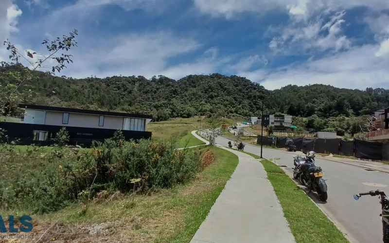 Lote Residencial en Envigado en Alto de las Palmas