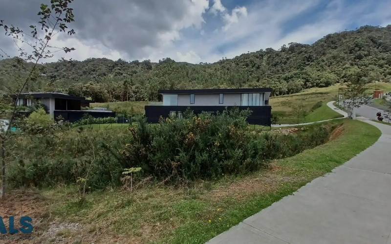 Lote Residencial en Envigado en Alto de las Palmas