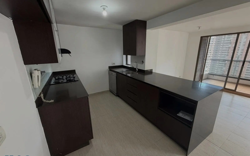 Apartamento en Medellín en Loma de Los Bernal