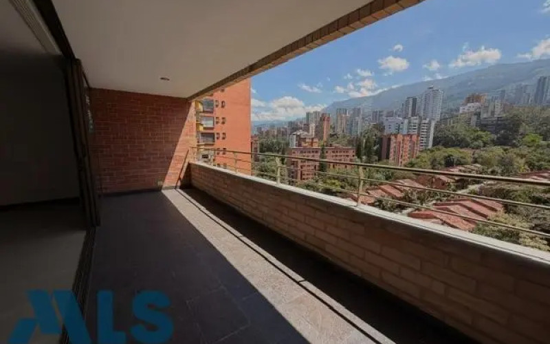 Apartamento en Medellín en El Campestre