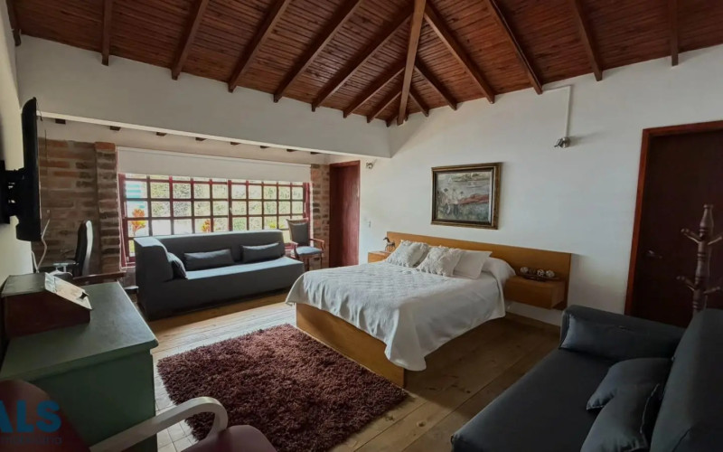 Casa en Rionegro en V. Cuchillas de San José