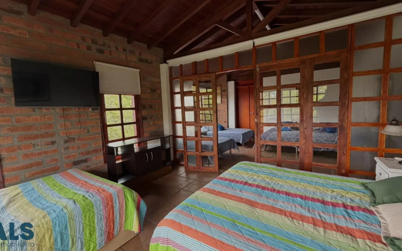 Casa en Rionegro en V. Cuchillas de San José