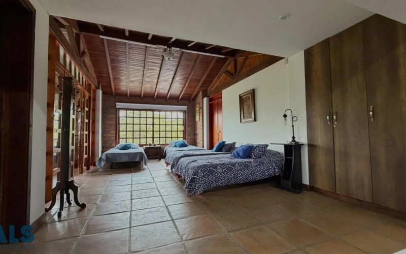 Casa en Rionegro en V. Cuchillas de San José