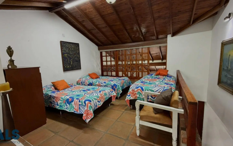 Casa en Rionegro en V. Cuchillas de San José