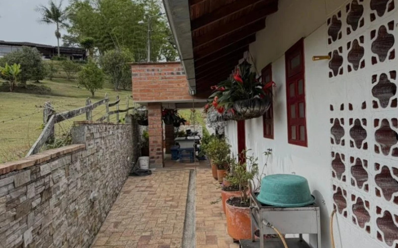 Casa en Rionegro en V. Cuchillas de San José