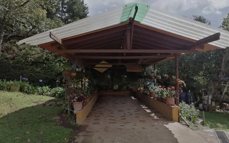 Casa en Guarne en V. Montañes