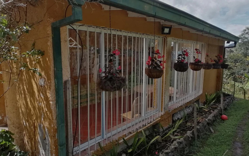 Casa en Guarne en V. Montañes