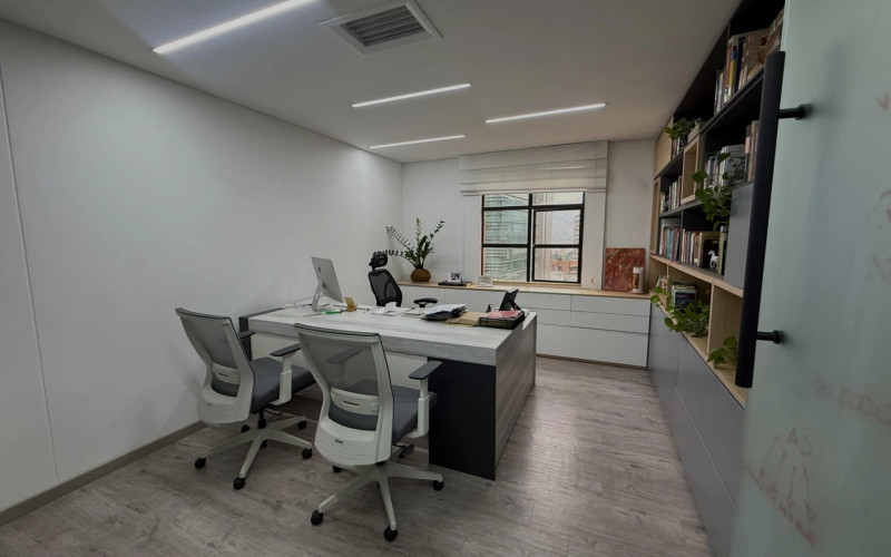Oficina en Medellín en El Poblado