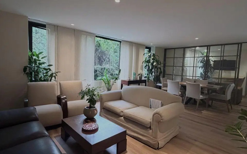 Apartamento en Medellín en Altos del Poblado
