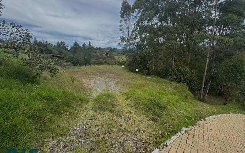 Lote Residencial en El Retiro en Pantanillo