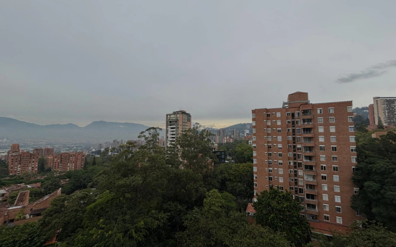 Apartamento en Medellín en Loma de los Parra