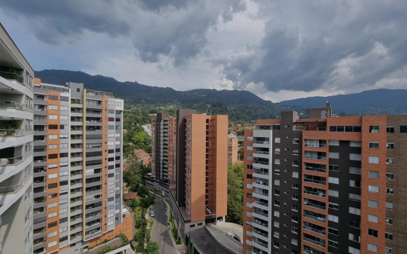 Apartamento en Envigado en Loma de los Mesa