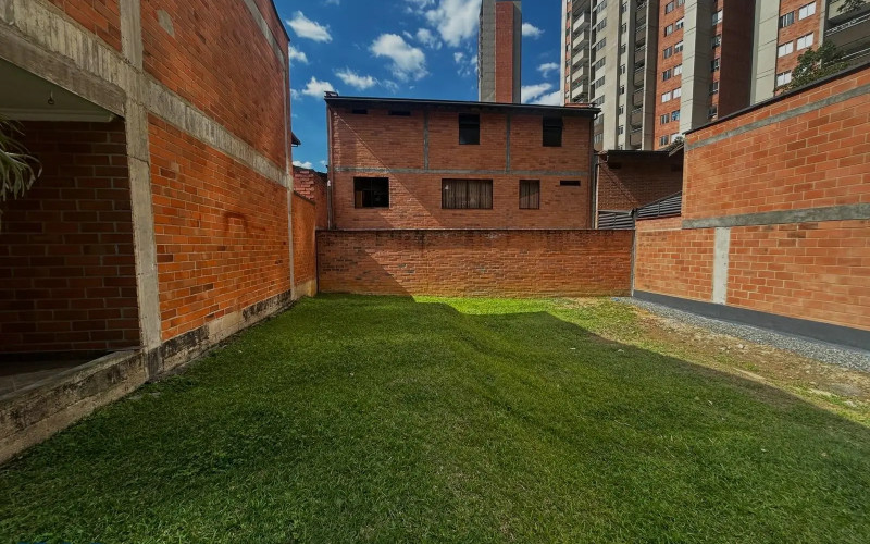 Lote Residencial en Sabaneta en Loma de San Remo