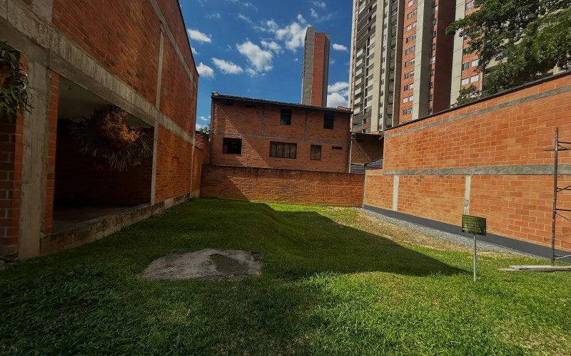 Lote Residencial en Sabaneta en Loma de San Remo